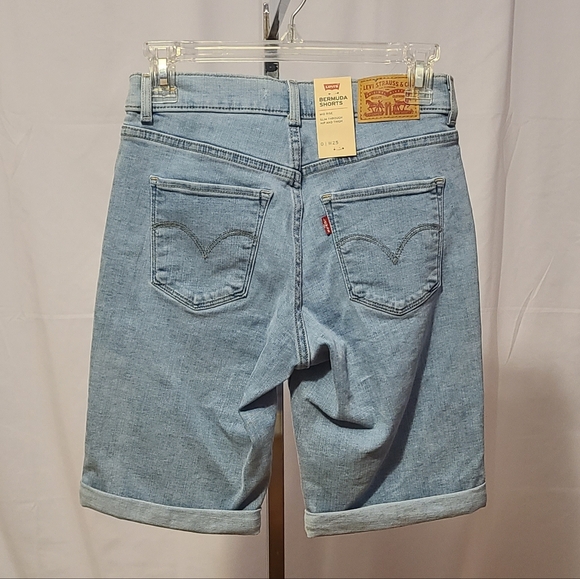 Levi's Sculpt Bermuda Shorts - Picture 2 of 10
